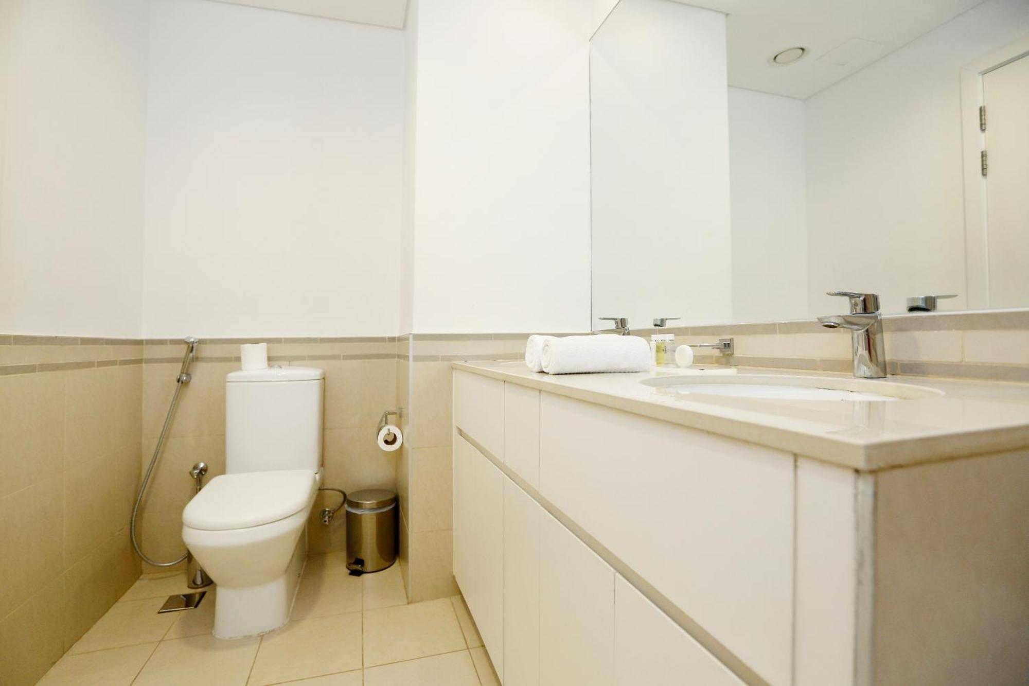 Brown Stone - Miracle Garden Hayat Appartement Dubai